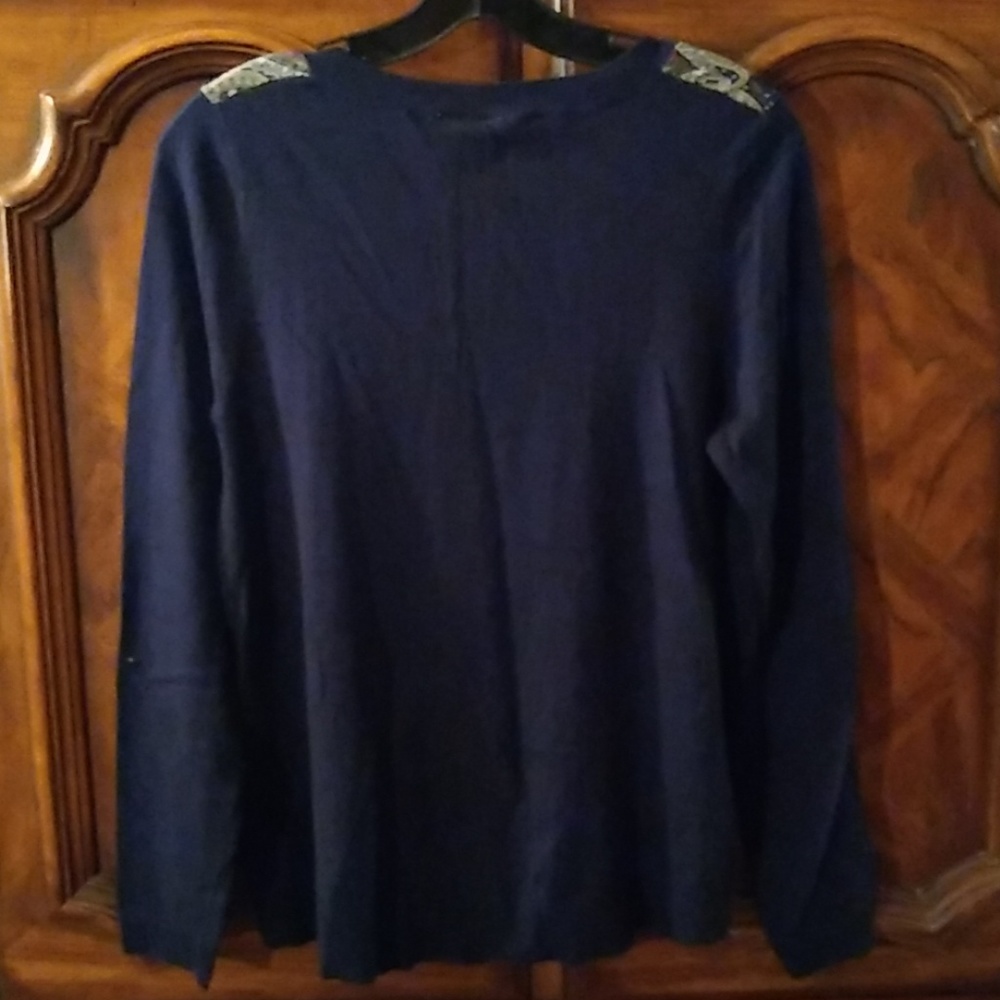 Moth Snapshot pullover silk print front, Medium - Picture 4 of 6